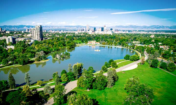 House sitting and Pet Sitting in Denver - the perfect in-home alternative to pet boarding in Denver